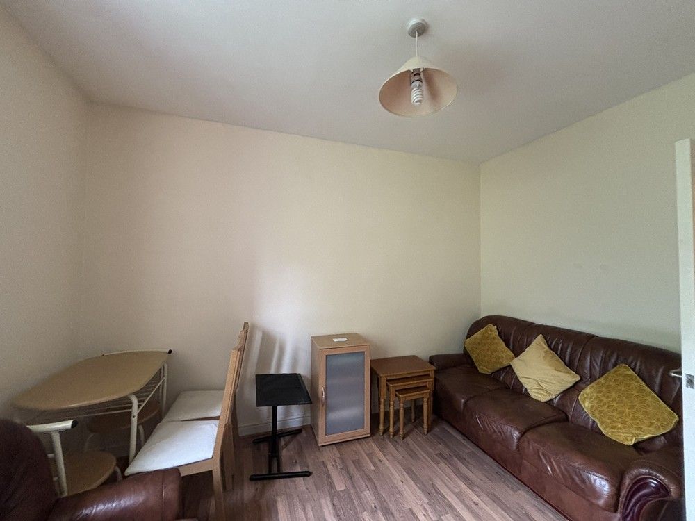 Property photo 1 of 4 7 Ss Flat 6 1