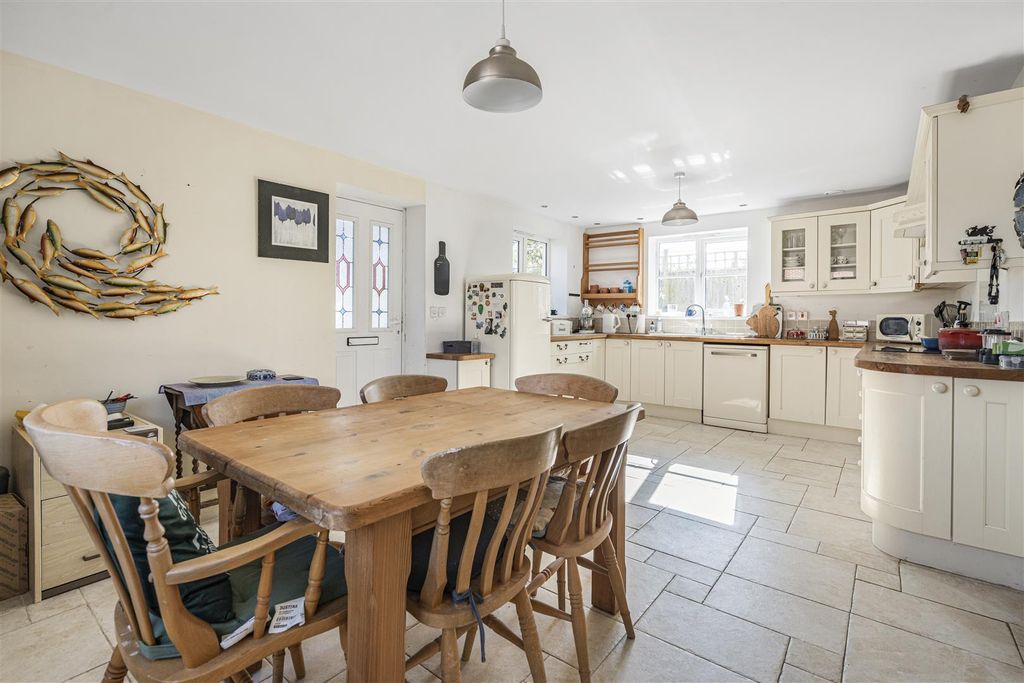 Property photo 2 of 17 Kitchen Dining Room