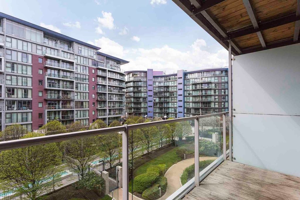 Property photo 2 of 15 Picture No. 30