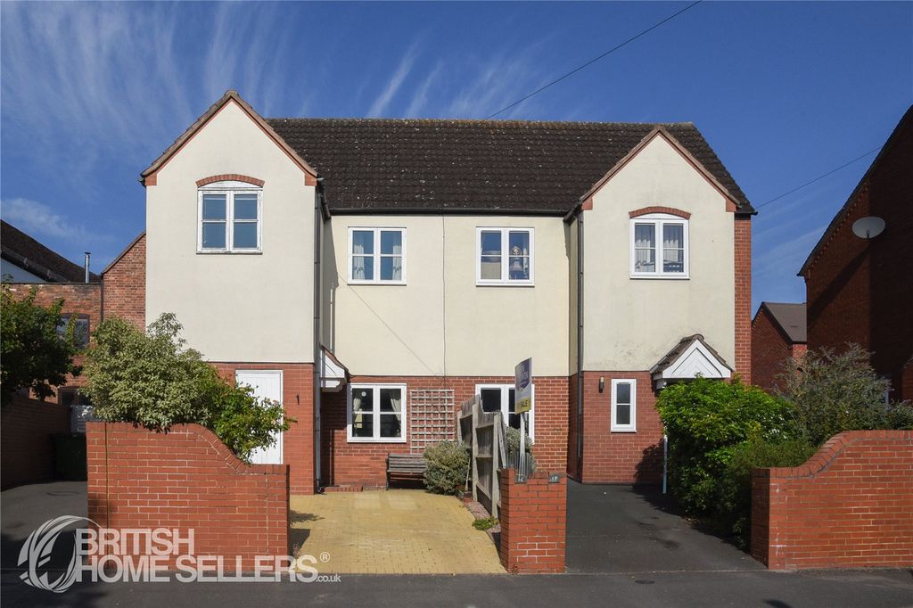 Property photo 1 of 15 1