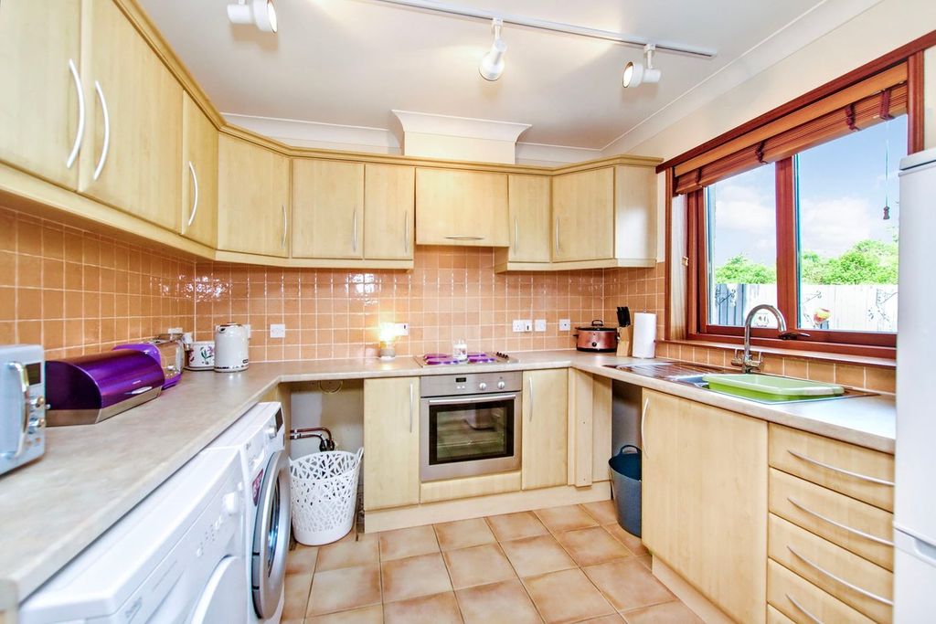 Property photo 3 of 16