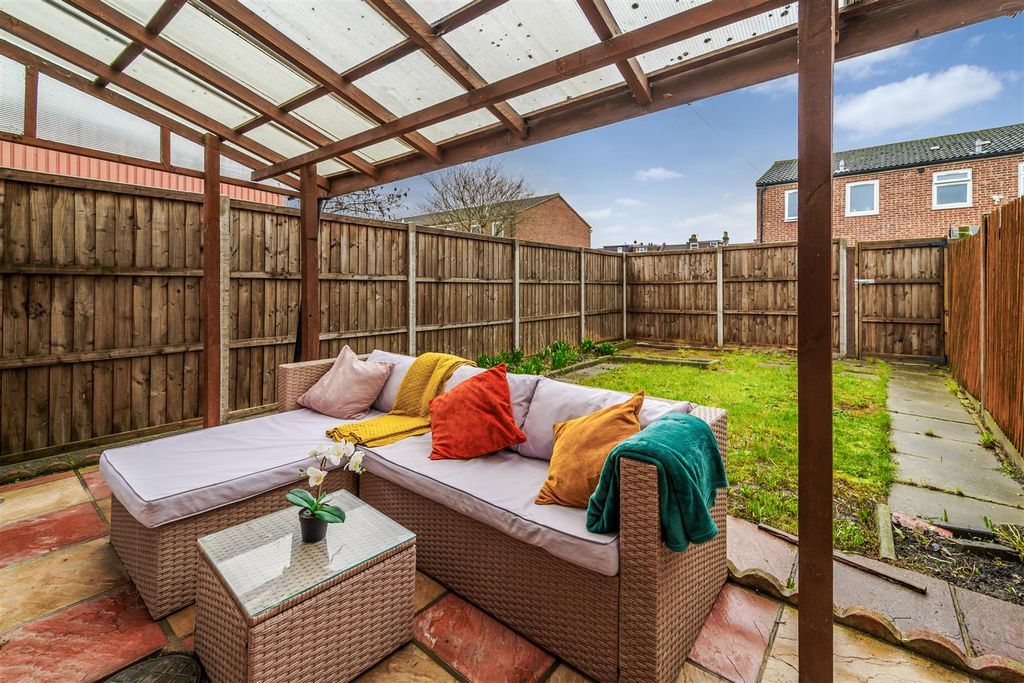 Property photo 3 of 12