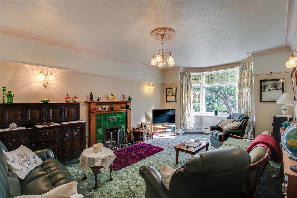 Property photo 2 of 16