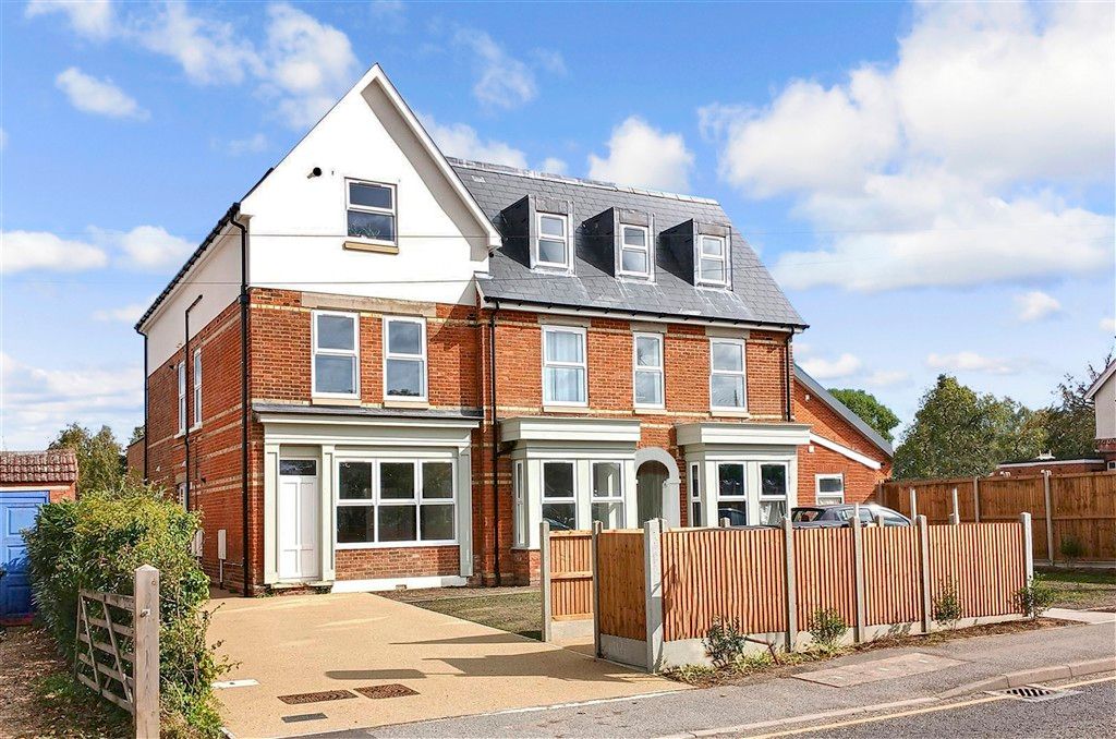Property photo 1 of 9 External