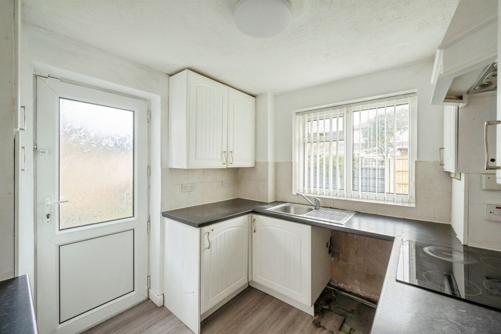 Property photo 2 of 14