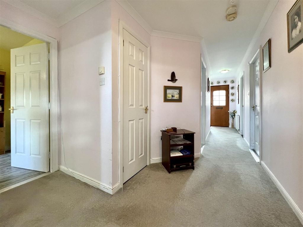 Additional image 8 of 3 bed detached bungalow for salePlayer Drive, Kingseat KY12
