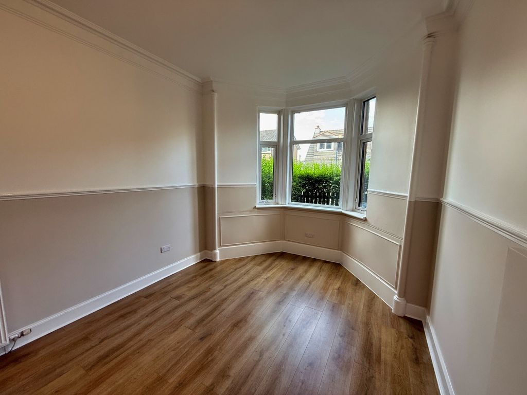 Property photo 3 of 11 Photo 3