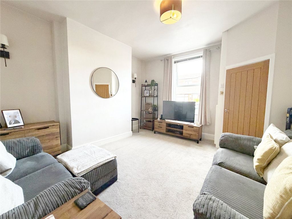 Property photo 3 of 15 Picture No. 04