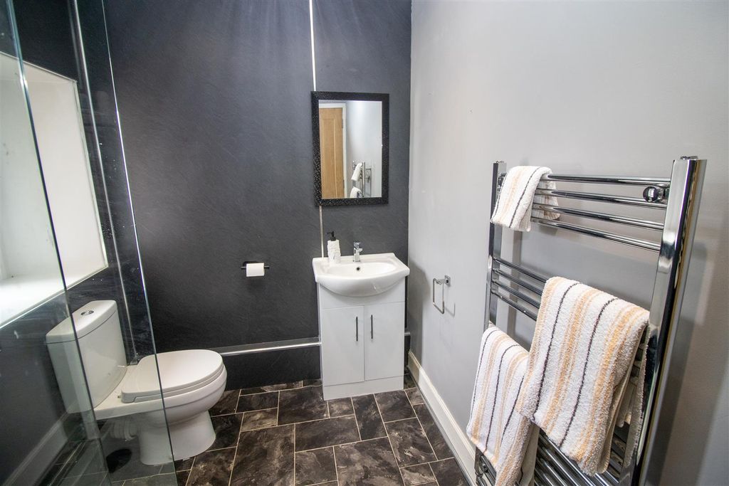 Additional image 6 of 4 bed flat for sale14/2 Havelock Street, Hawick TD9