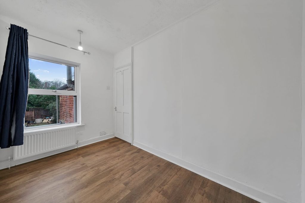 Property photo 3 of 26