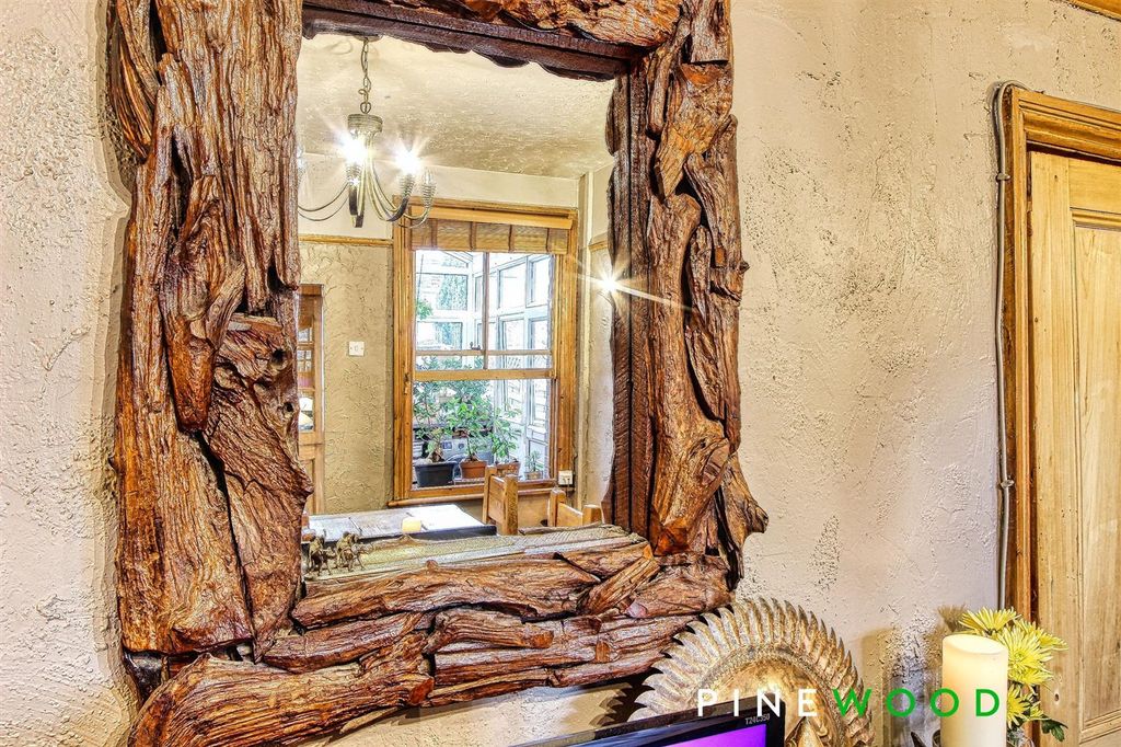 Property photo 2 of 30 Dining/Sitting Room