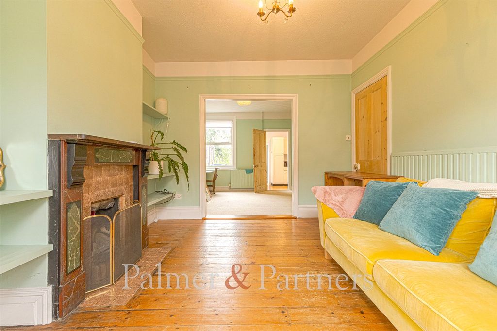 Property photo 2 of 11 Picture No. 24