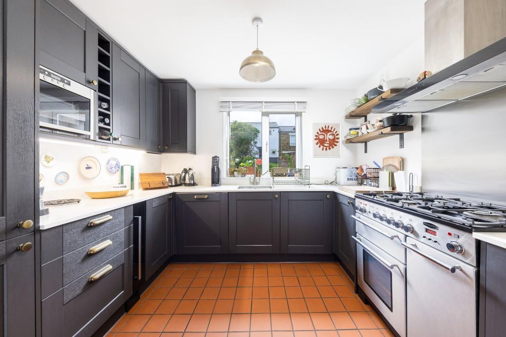 Property photo 3 of 12 4.Jpg