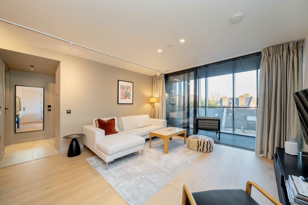 Property photo 1 of 6