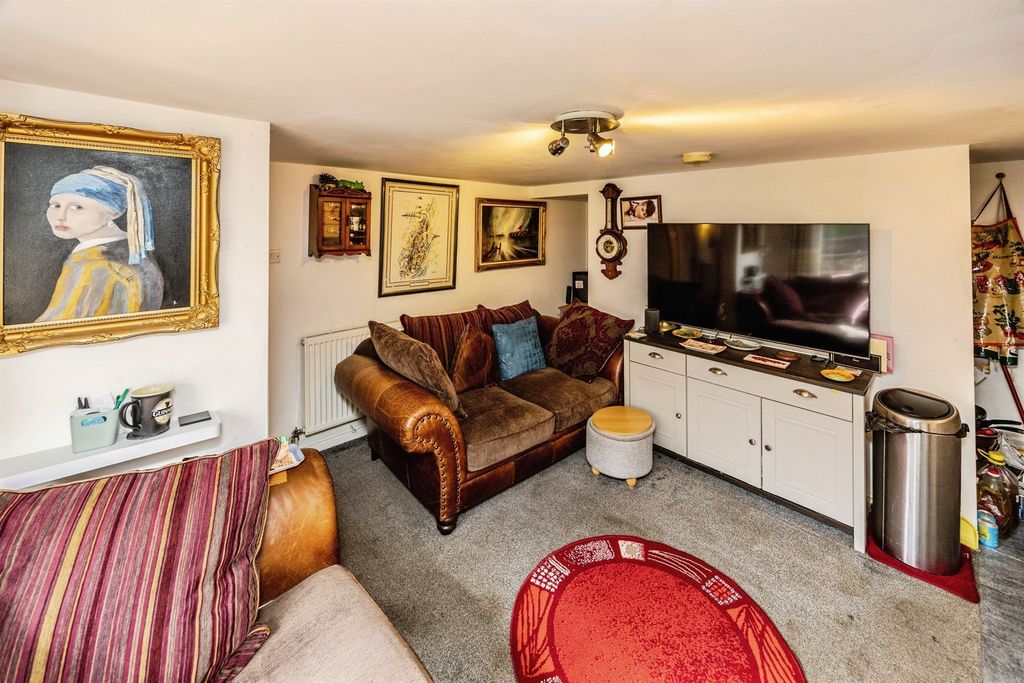 Property photo 3 of 15