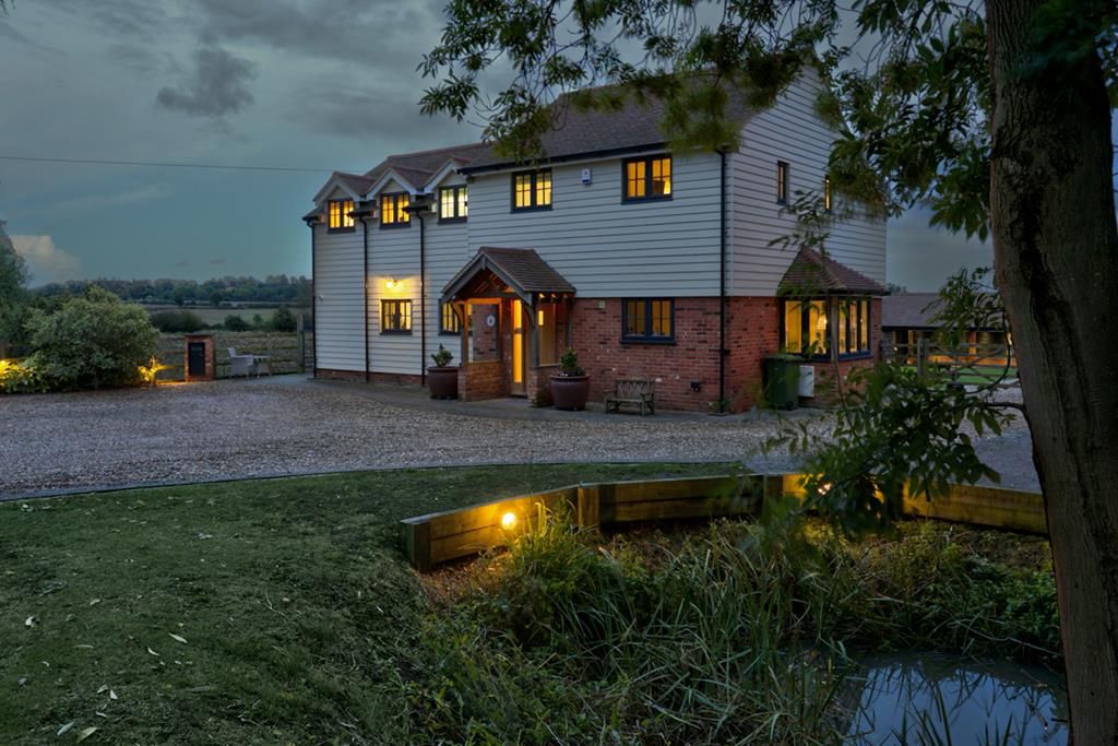 Property photo 1 of 18 Sheeps Nighttime (80).Jpg