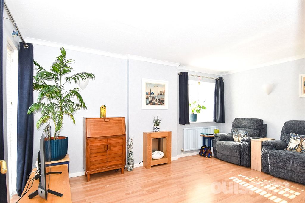 Property photo 3 of 19 Picture No. 03