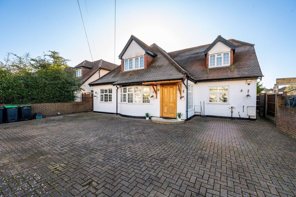Property photo 1 of 18