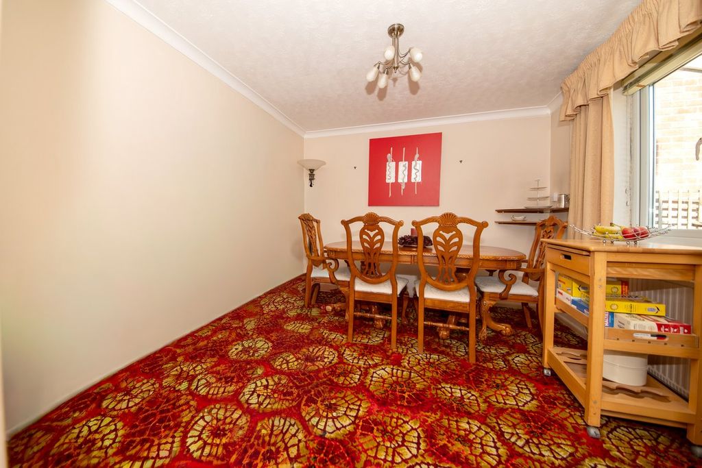 Property photo 3 of 16