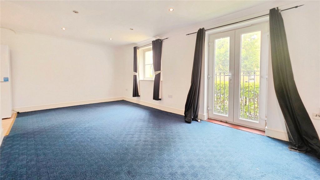 Property photo 2 of 7 Picture No. 23