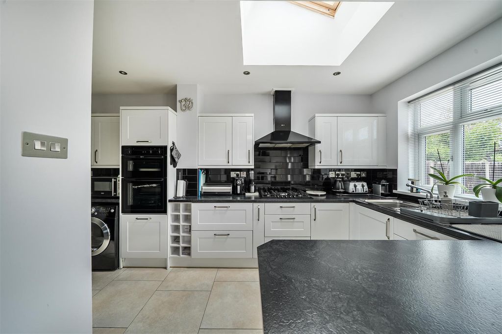 Property photo 2 of 22 1495552-18-6A71d2c94383E.Jpg
