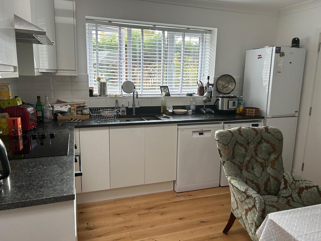 Property photo 3 of 13 Photo 2