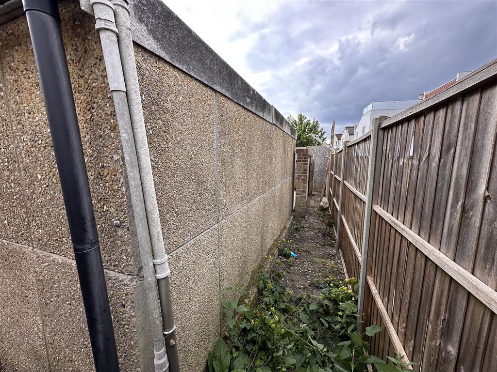 Property photo 3 of 4 Img_5258.Jpg