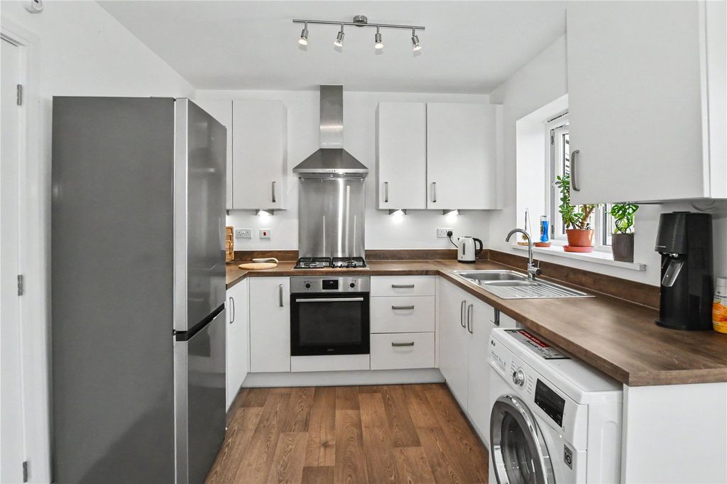 Property photo 2 of 17 Picture No. 05