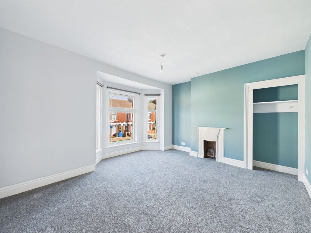 Property photo 3 of 15 4549607