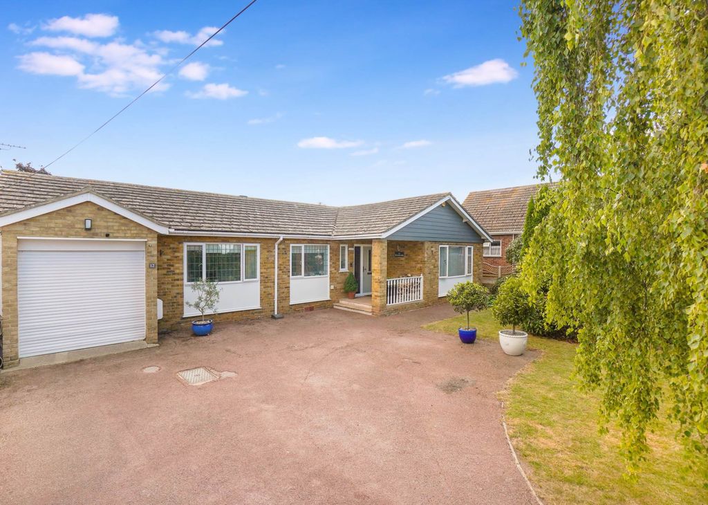 Property photo 1 of 28