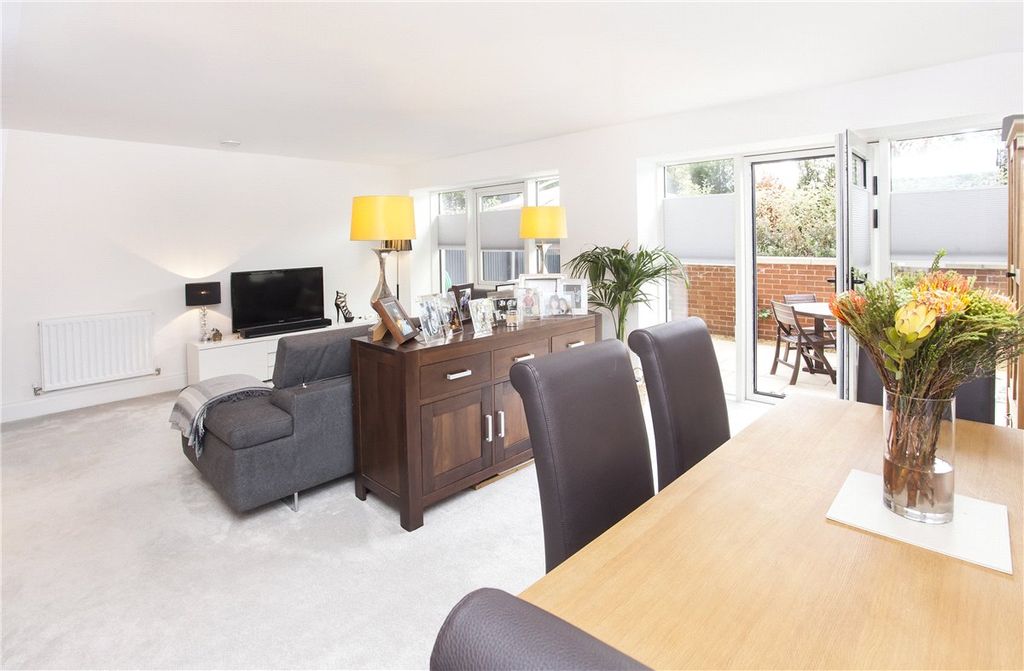 Property photo 1 of 10 Picture No. 04