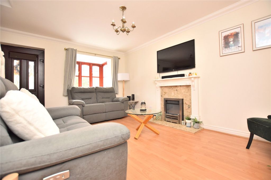 Property photo 2 of 14 Picture No. 08