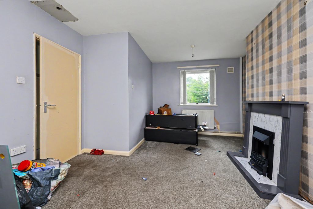 Property photo 3 of 18 12 Boustead Grassings, Carlisle, Cumbria, Ca2 5Lq