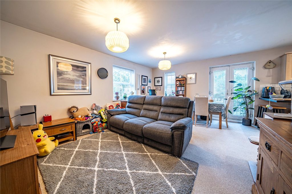 Property photo 3 of 11 Picture No. 04