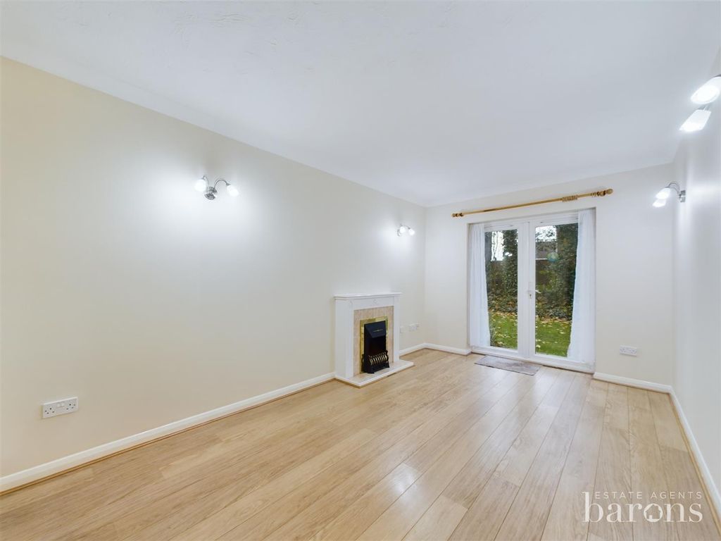 Property photo 3 of 10 Cam01093G0-Pr0449-Still006.Jpg