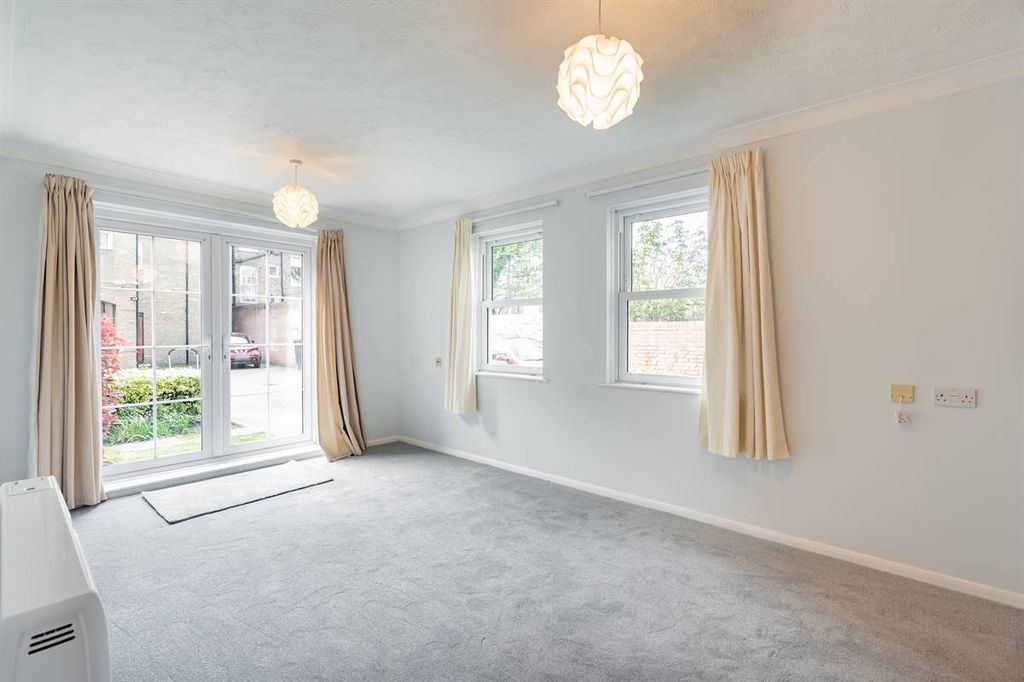 Property photo 2 of 16