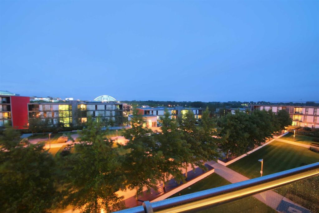 Property photo 2 of 23