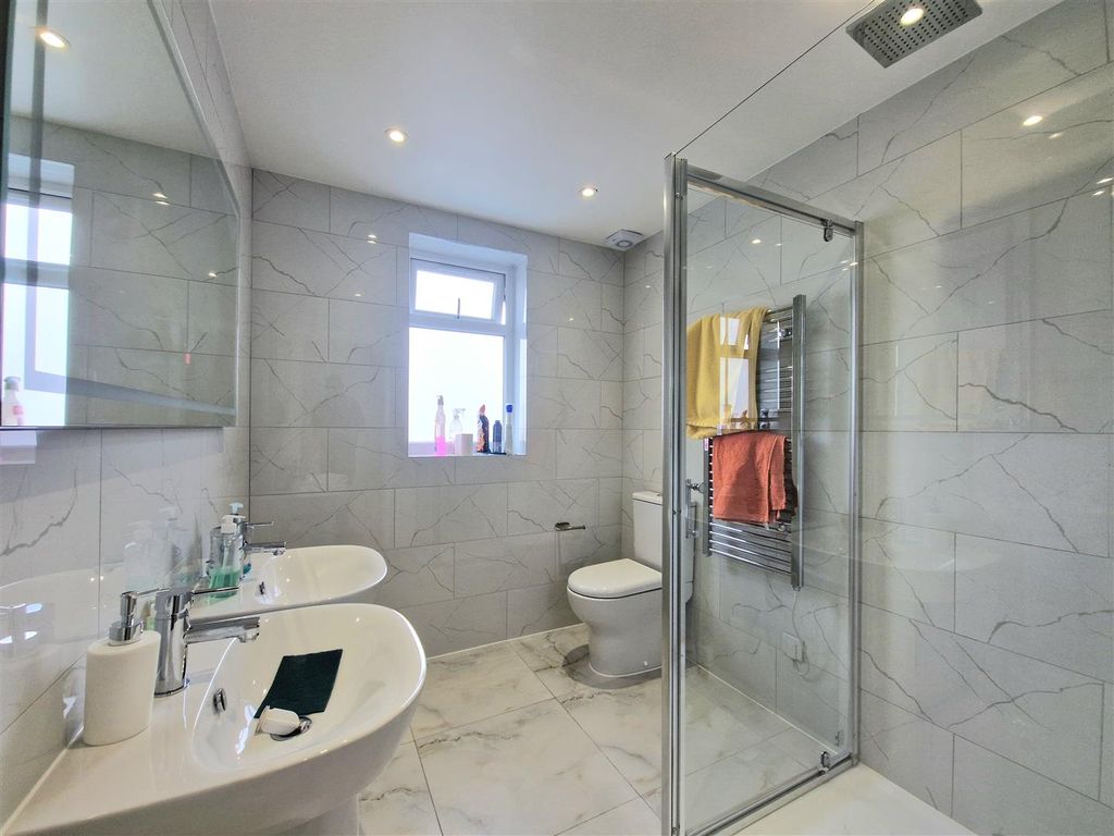 Property photo 2 of 3 20251001_131216.Jpg