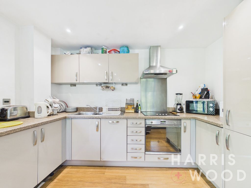 Property photo 3 of 16 4996584