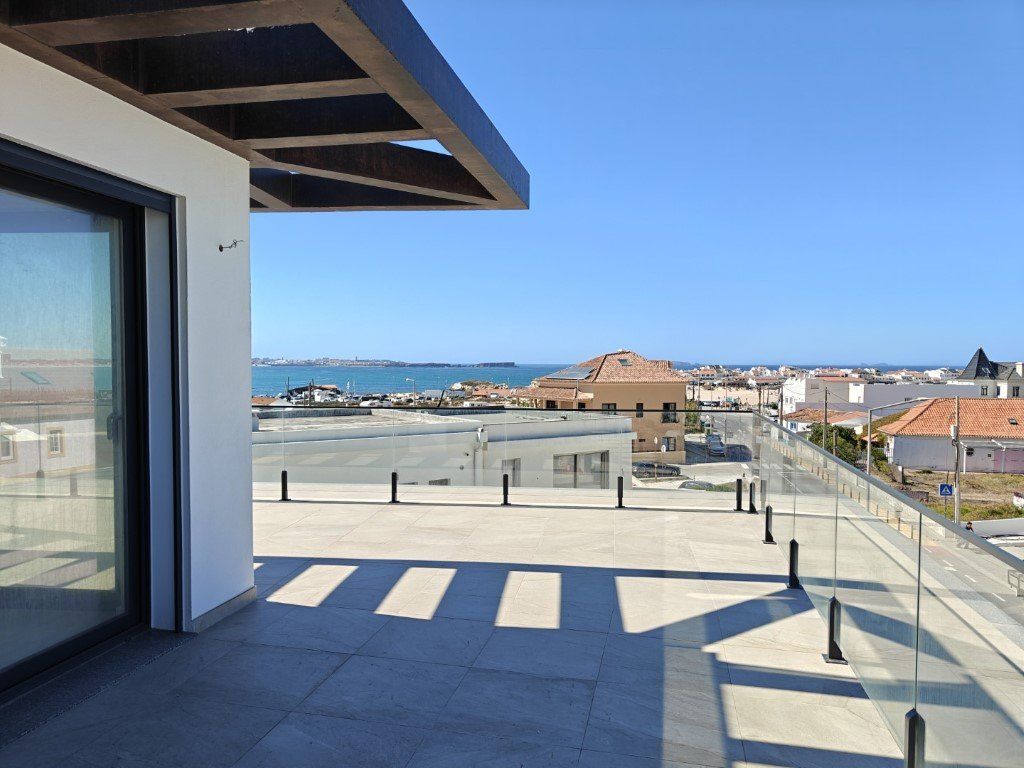 Property photo 1 of 44 Luxury 3-Bedroom Penthouse With Sea View In Baleal
