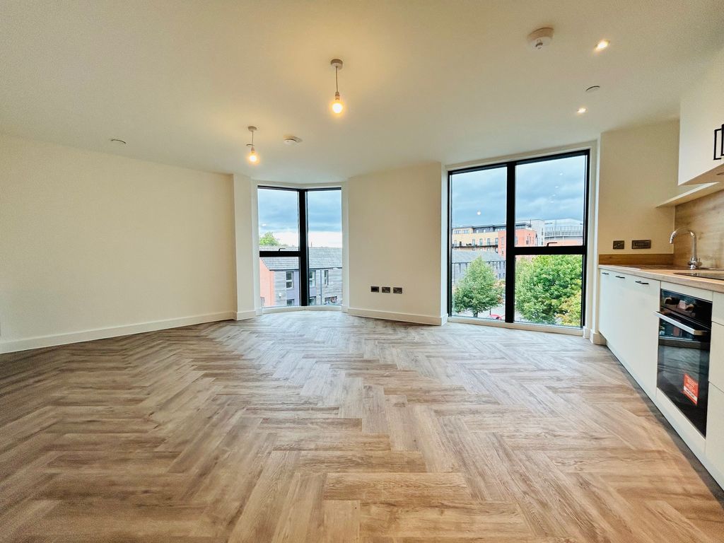 Property photo 1 of 8 Living Room