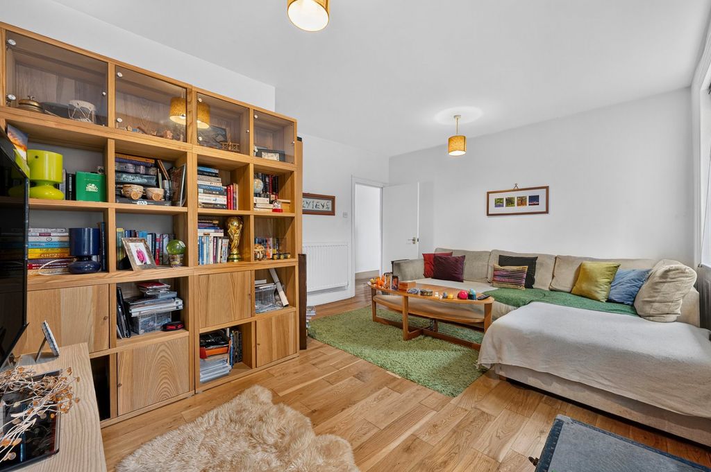 Property photo 2 of 12