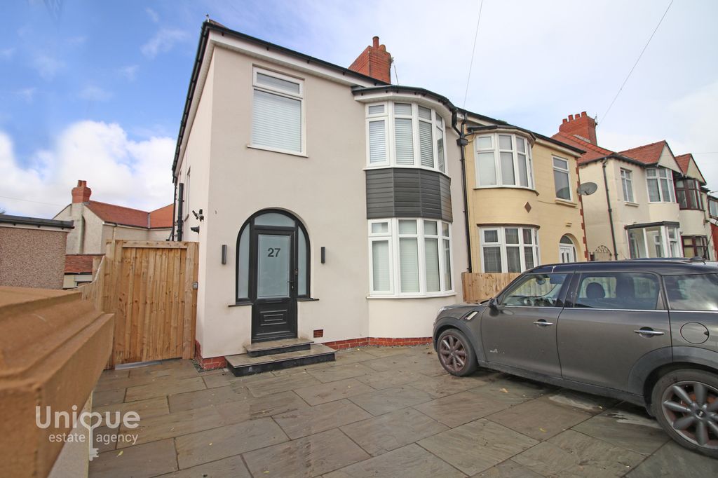 Property photo 1 of 21