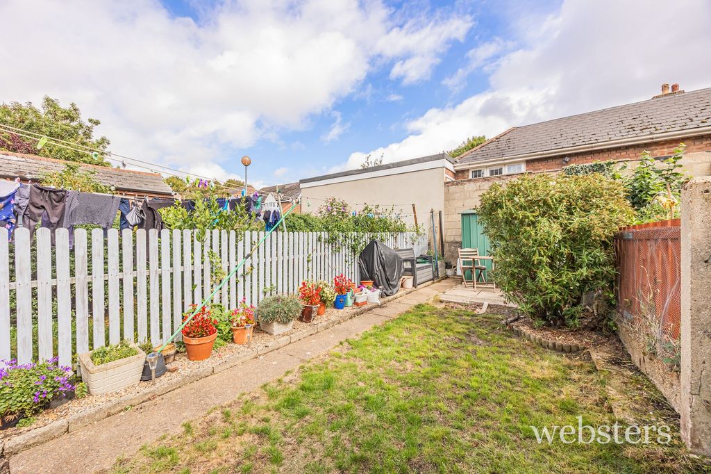 Property photo 2 of 14