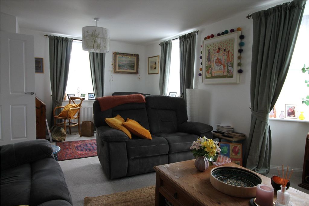 Property photo 2 of 13 Picture No. 10