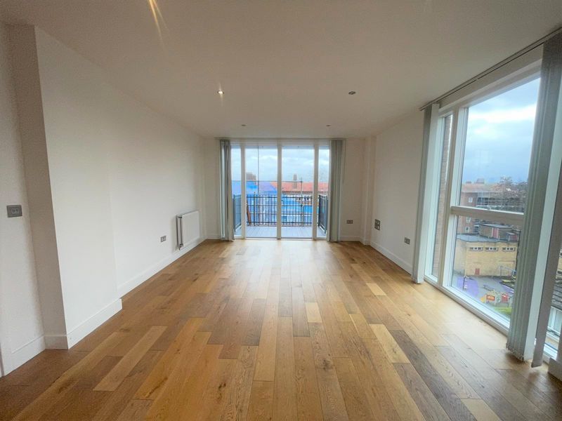 Property photo 3 of 9 Photo 9