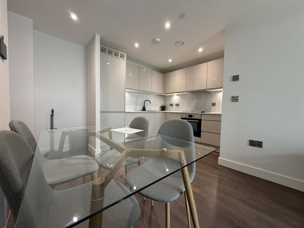 Property photo 2 of 10 Kitchen.Jpeg