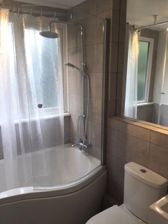 Property photo 3 of 14 Bathroom