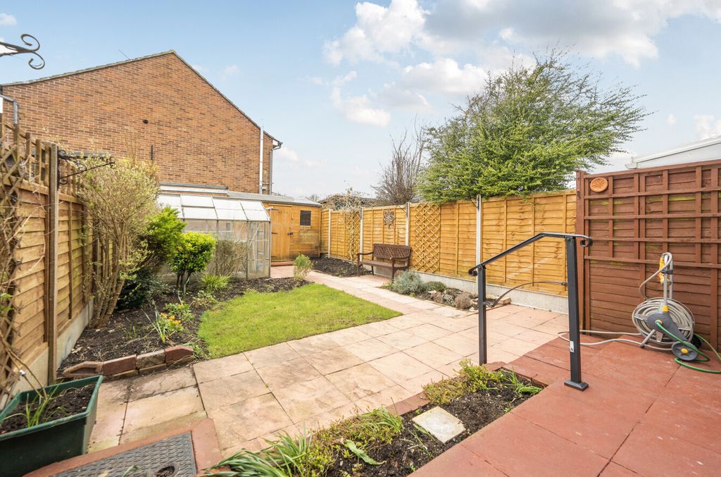 Property photo 2 of 11 1424854-21-69B2A4...