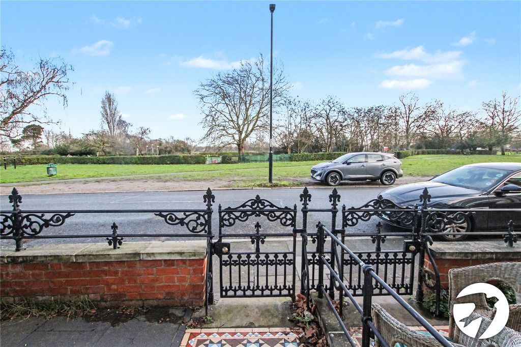 Property photo 2 of 18 Picture 2